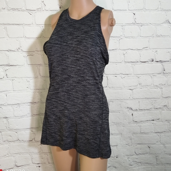 ✖️Unavailable✖️ Lululemon &go Everywhere Tank Top Sz 8 Twist Back Charcoal Gray - Picture 3 of 6
